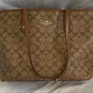 Coach Signature Tote